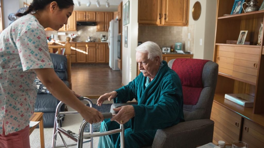 5 Tips To Take Care Of A Parent With Dementia At Home
